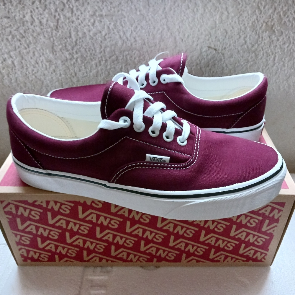 Vans - Picture 1 of 4